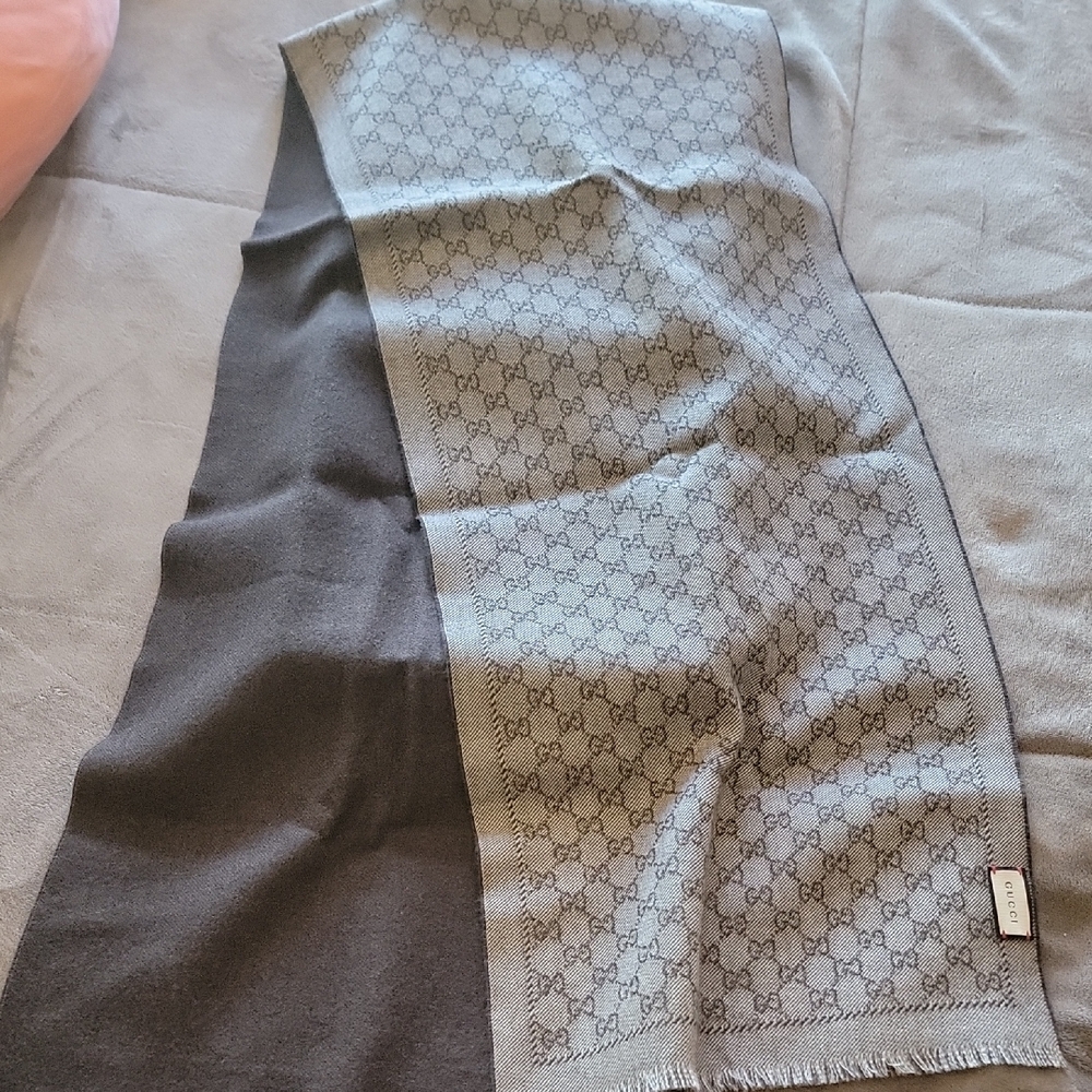 Gucci GG jacquard wool scarf